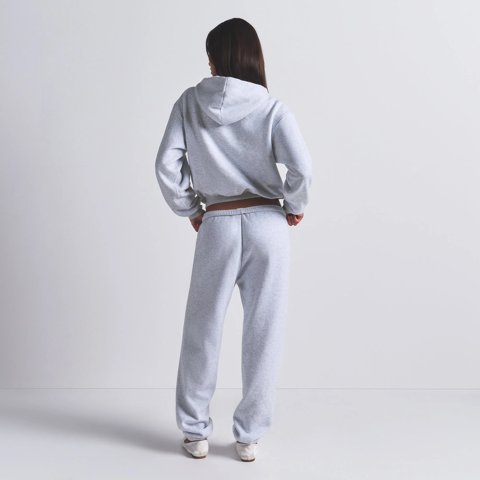 COTTON FLEECE CLASSIC JOGGER | LIGHT HEATHER GREY - Image 4
