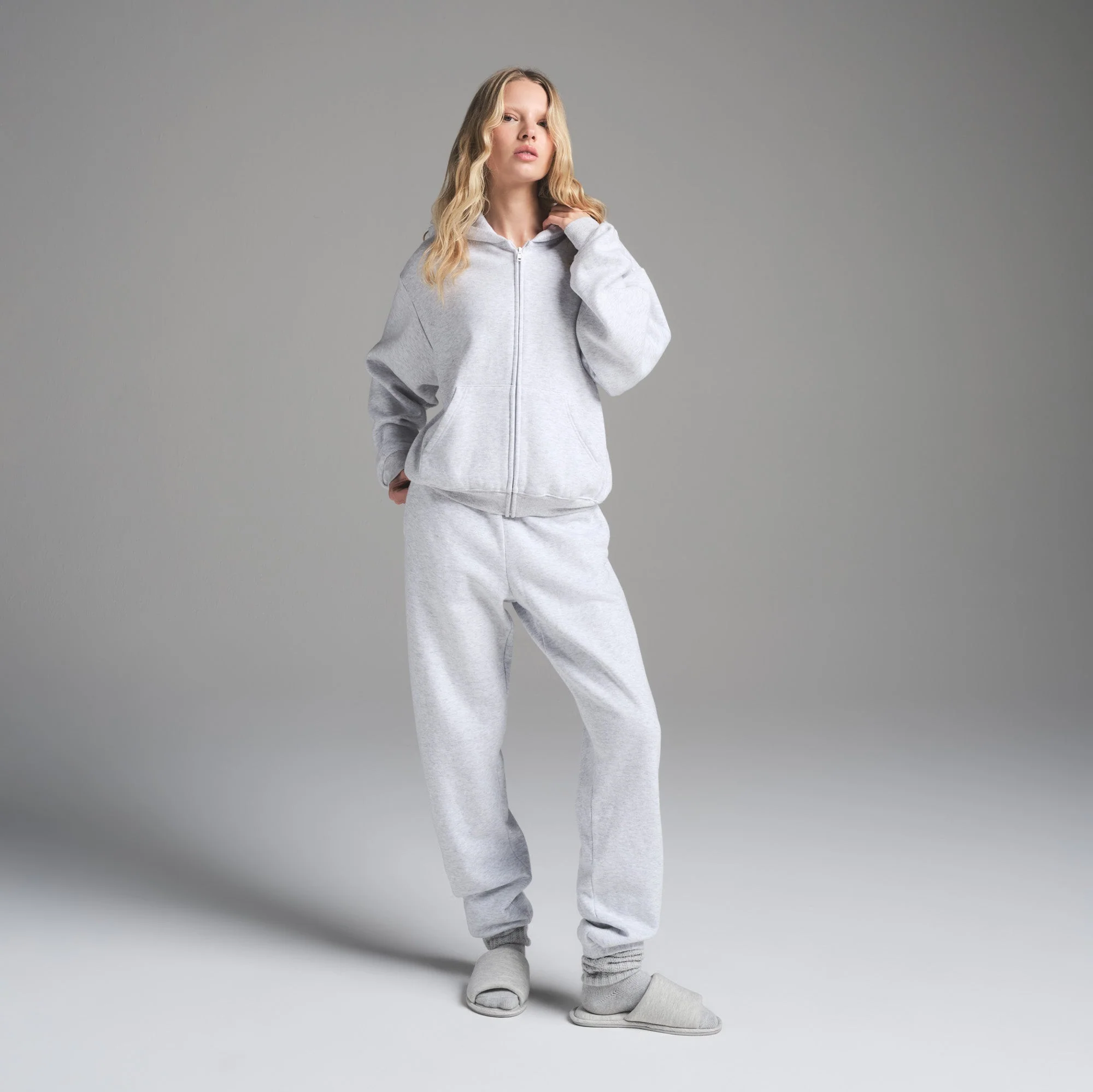 COTTON FLEECE CLASSIC ZIP UP HOODIE | LIGHT HEATHER GREY - Image 2