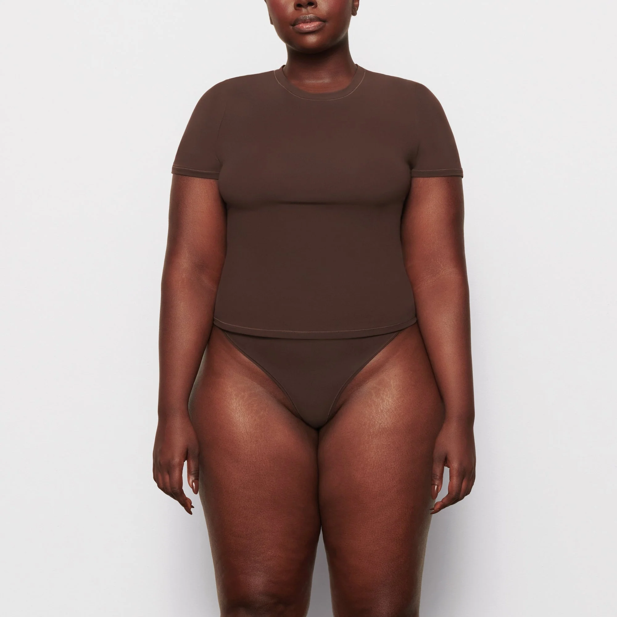 FITS EVERYBODY T-SHIRT | COCOA