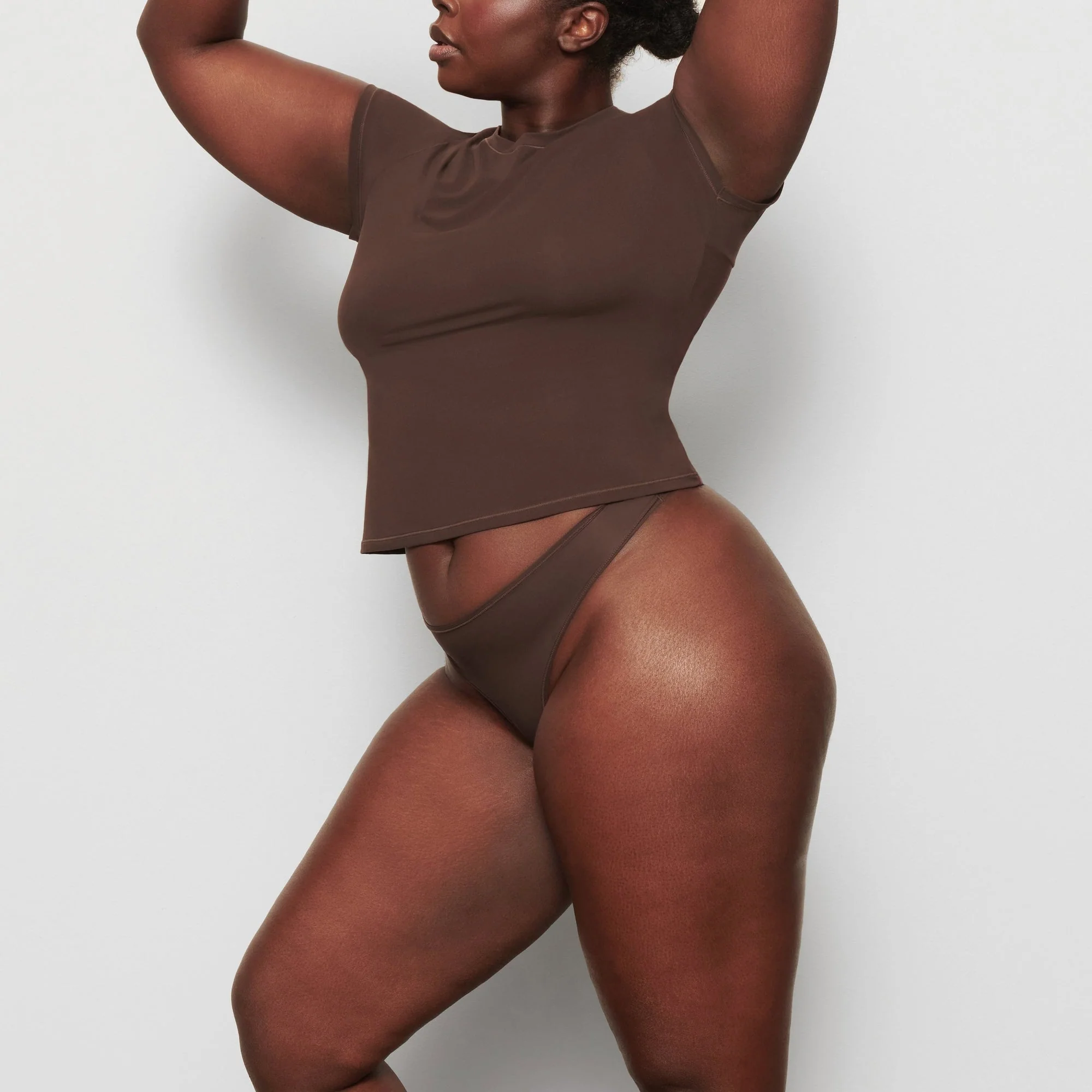 FITS EVERYBODY T-SHIRT | COCOA - Image 2