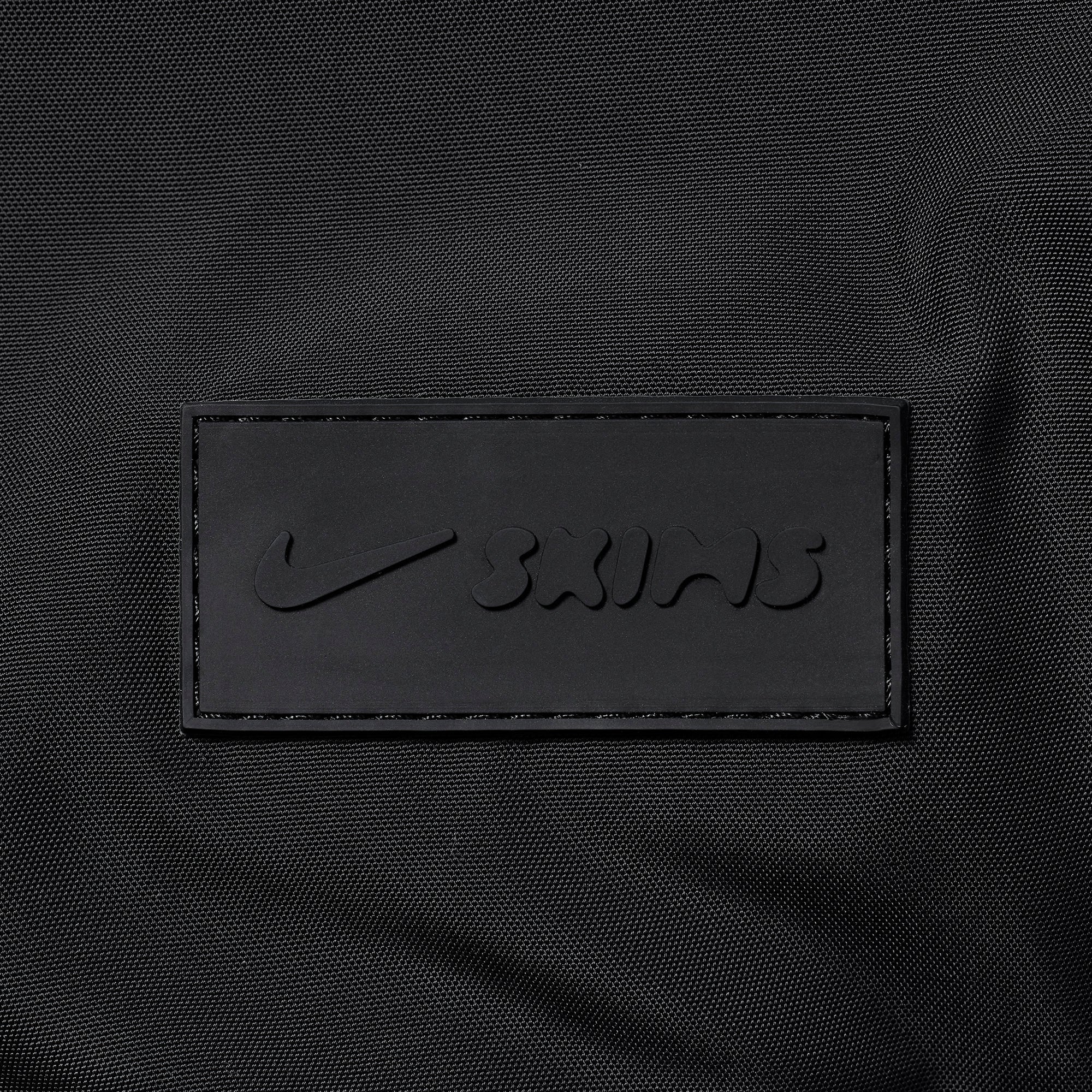 NikeSKIMS ACCESSORIES PUFFER GYM BAG | OBSIDIAN - Image 2