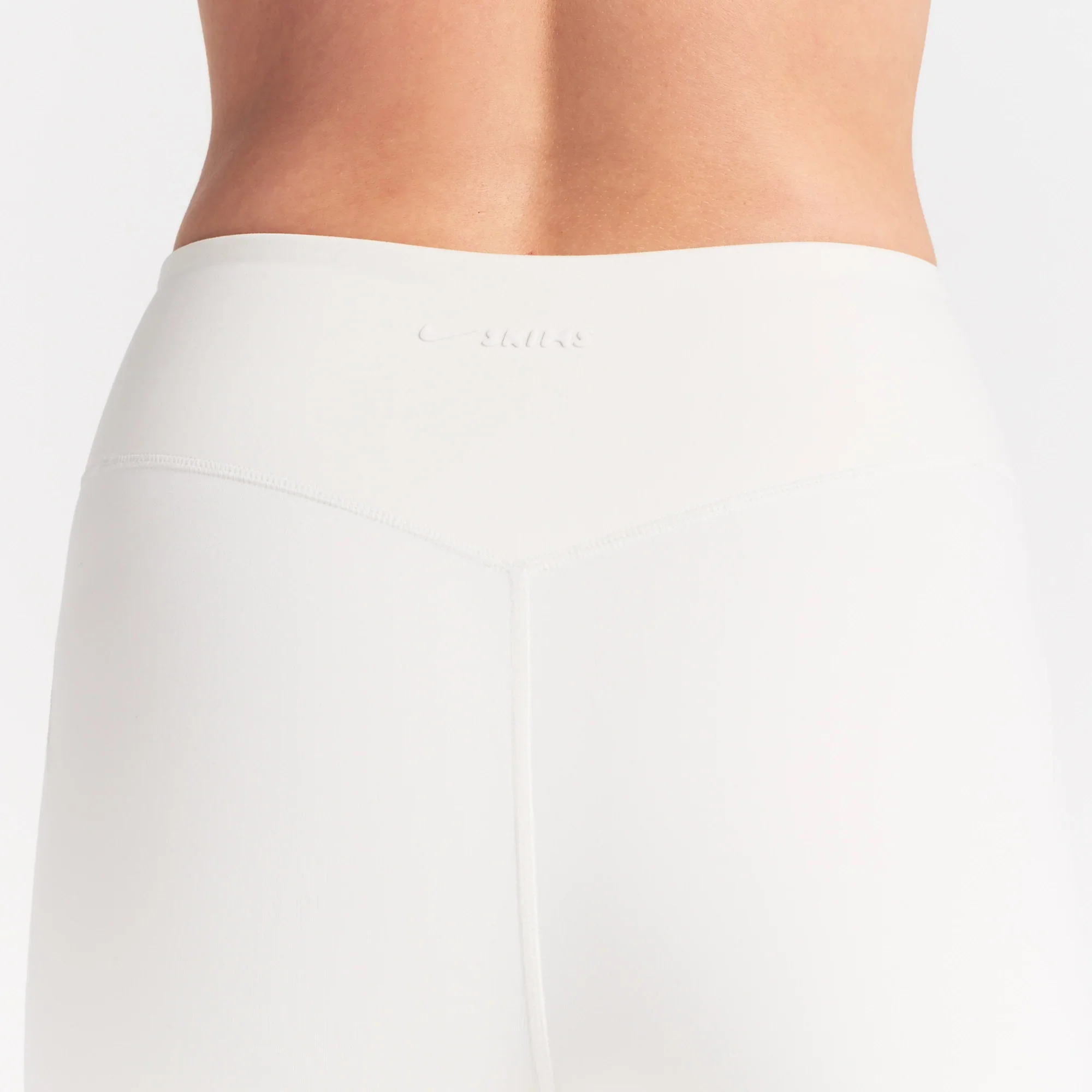 NikeSKIMS MATTE 26" LEGGING | IVORY - Image 3