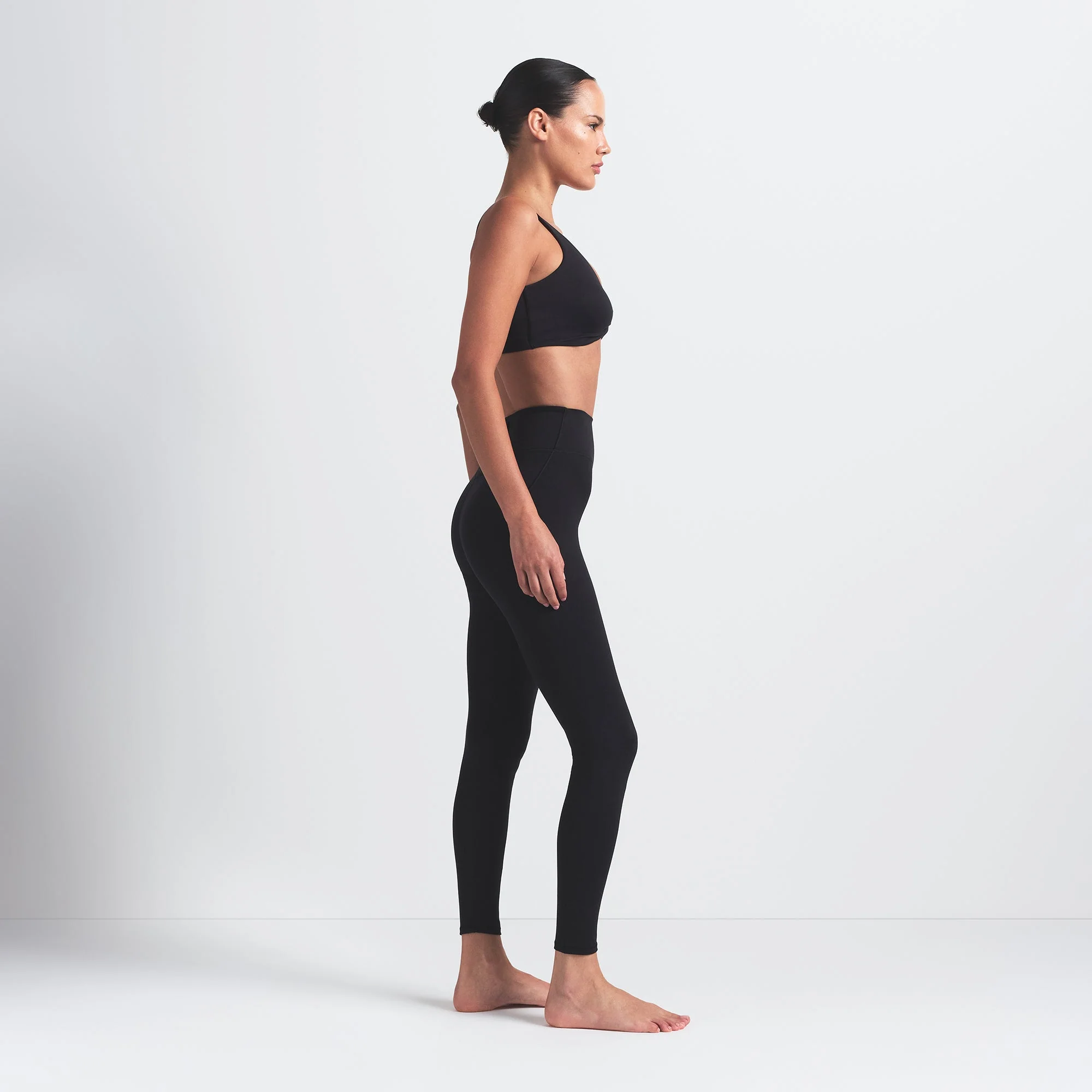 NikeSKIMS MATTE 26" LEGGING | OBSIDIAN - Image 3