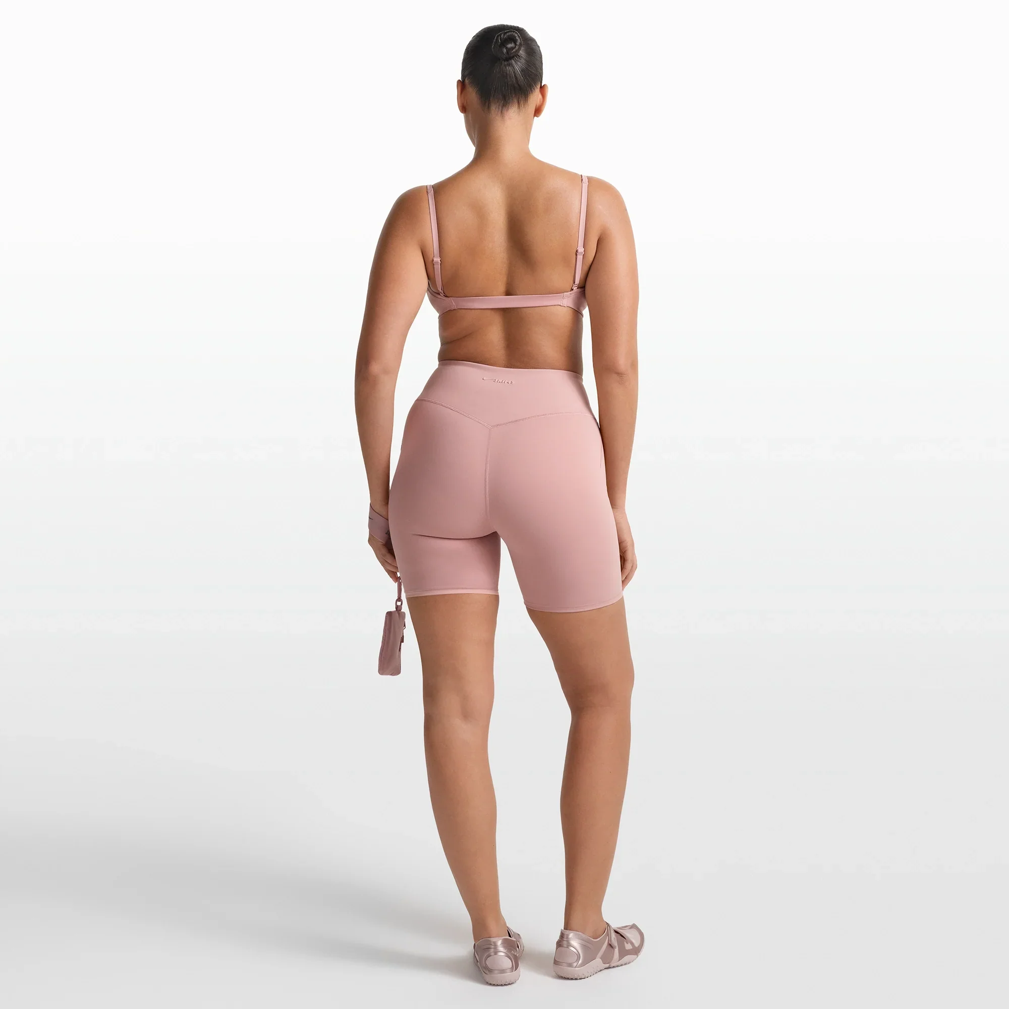 NikeSKIMS MATTE 5" BIKER SHORT | HIMALAYAN - Image 3