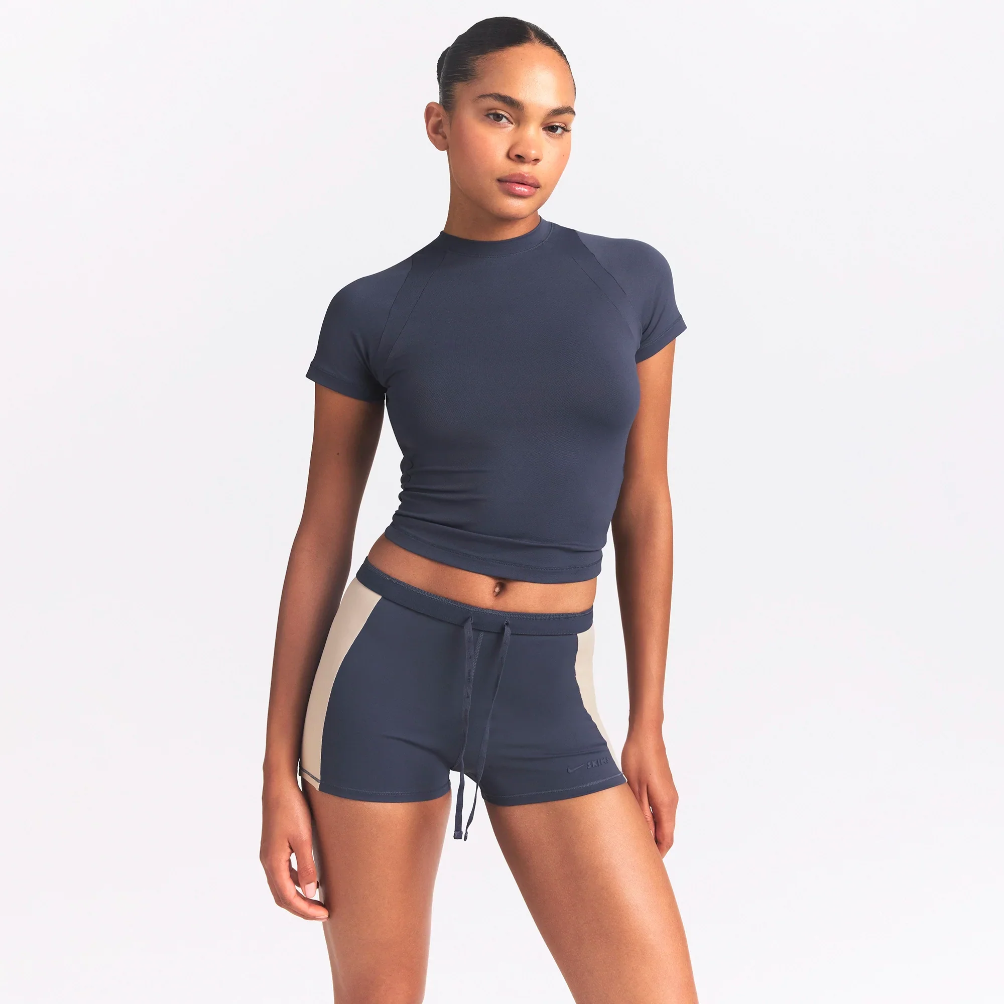 NikeSKIMS MATTE SHINE MIX 2" SHORT | DEEP ROYAL AND STONE - Image 3