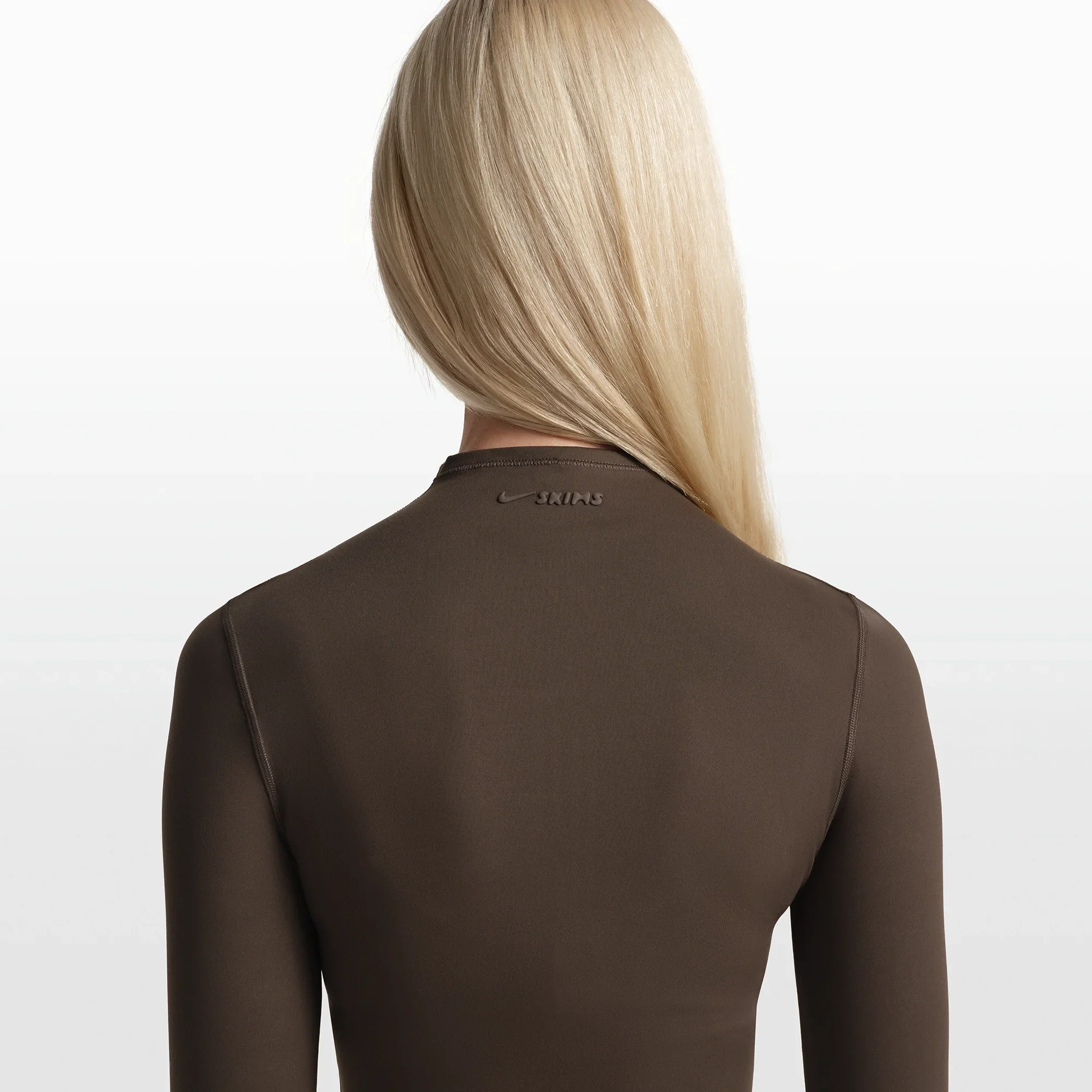 NikeSKIMS MATTE ZIP FRONT TOP | DARK SEPIA - Image 4