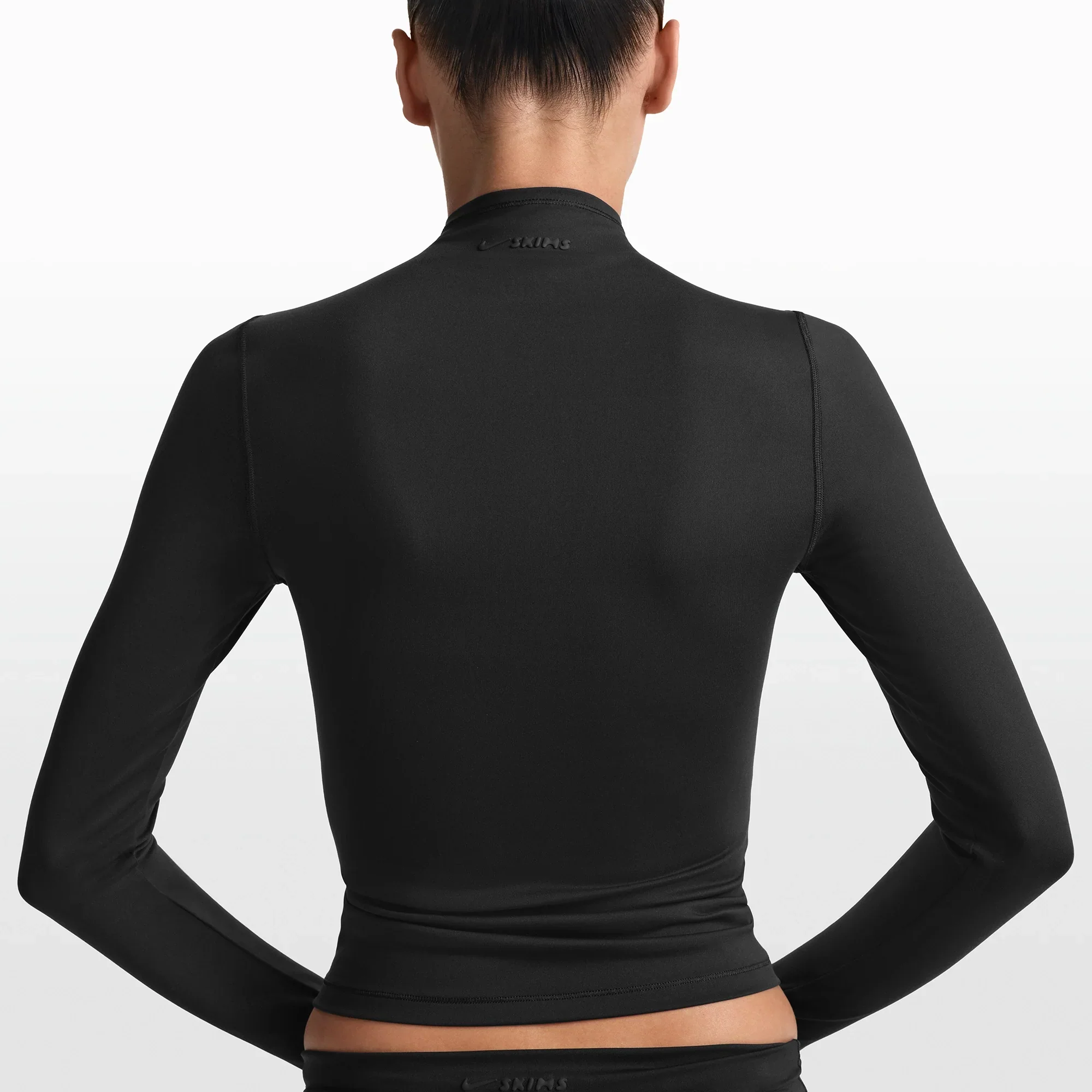 NikeSKIMS MATTE ZIP FRONT TOP | OBSIDIAN - Image 4