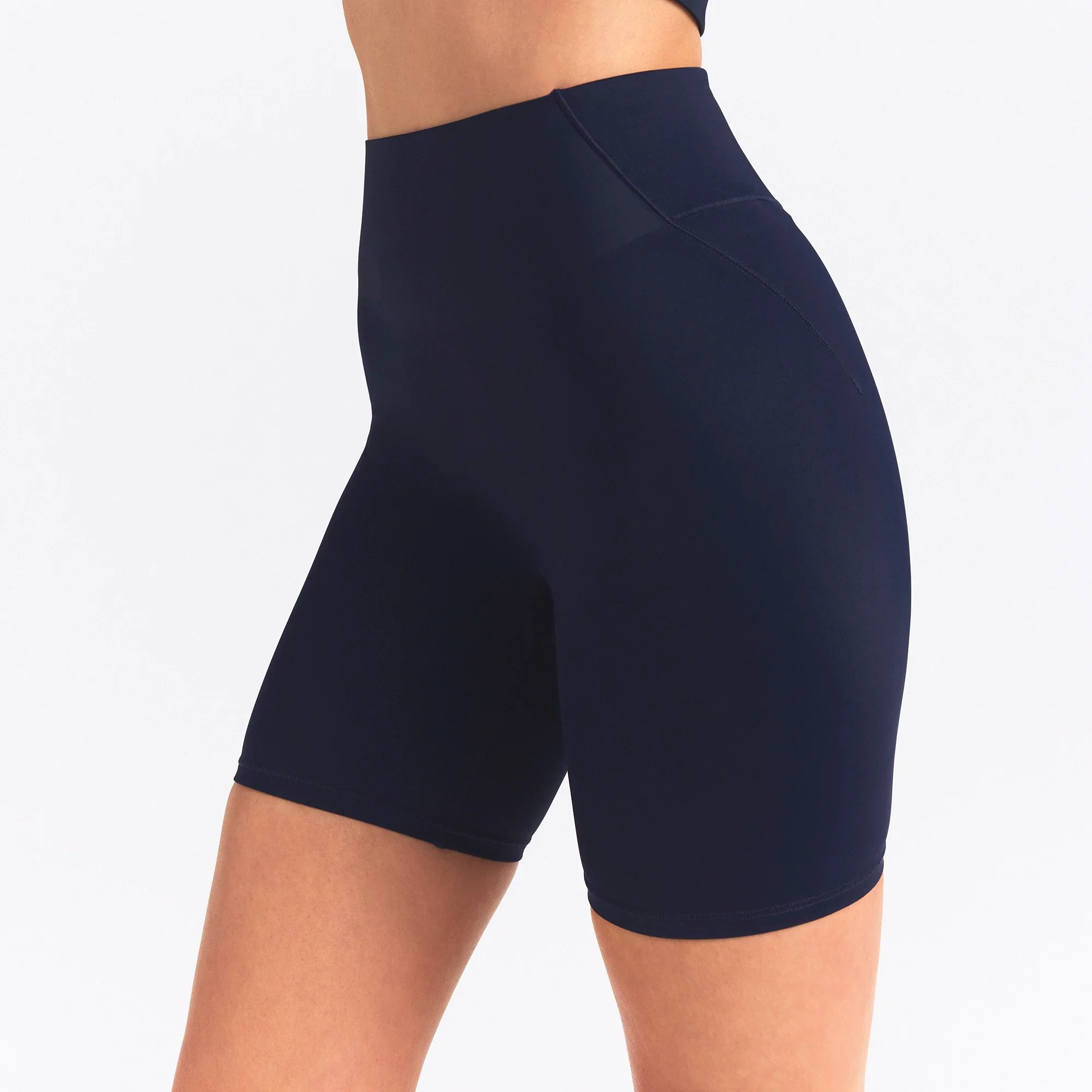 NikeSKIMS SHINE BONDED WAIST 5" BIKER SHORT | NAVY - Image 3