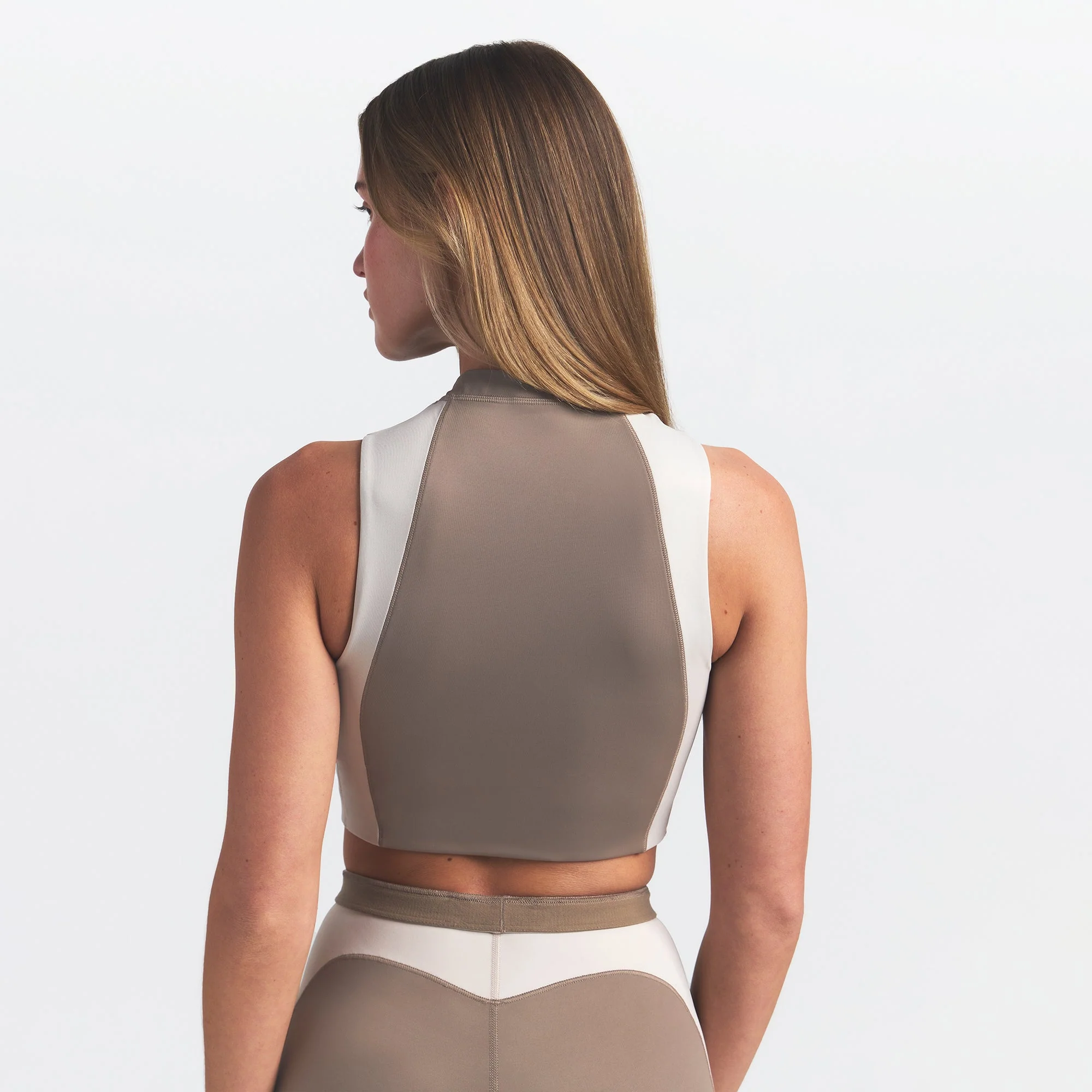 NikeSKIMS SHINE FRONT ZIP BRA | TRUFFLE AND STONE - Image 3