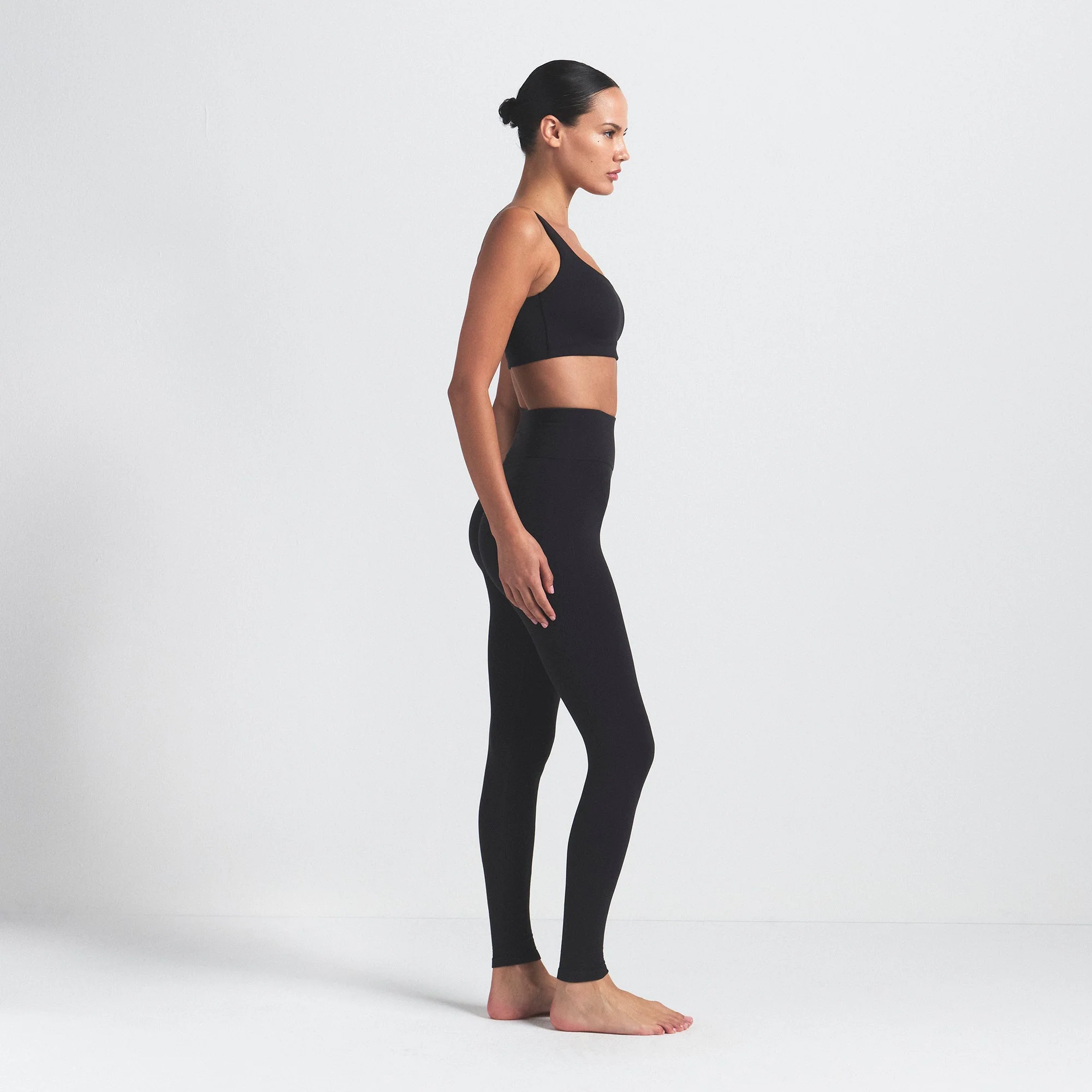 NikeSKIMS VINTAGE SEAMLESS LEGGING 26" | OBSIDIAN - Image 5