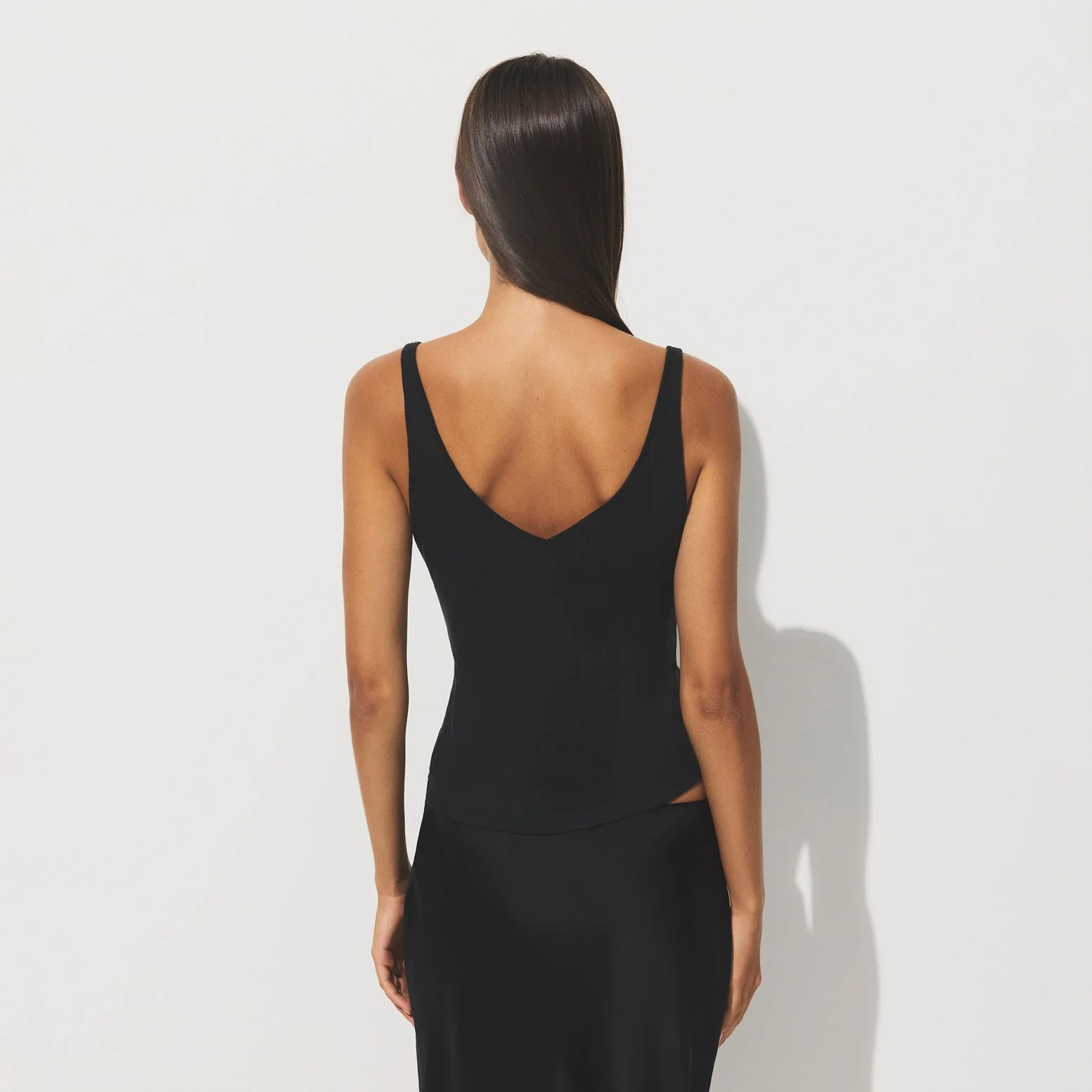 SHEER RIB V NECK TANK | SOOT - Image 3