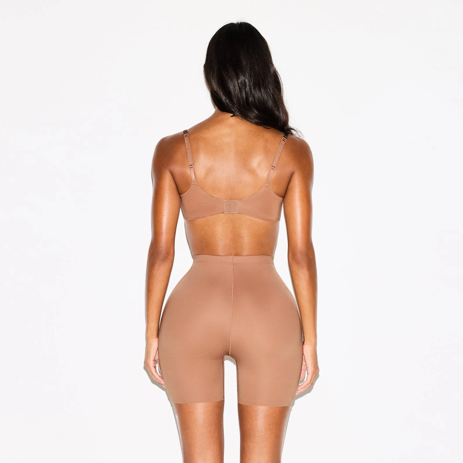 SKIMS BODY BUTT AND HIP ENHANCING MID THIGH SHORT | SIENNA - Image 5