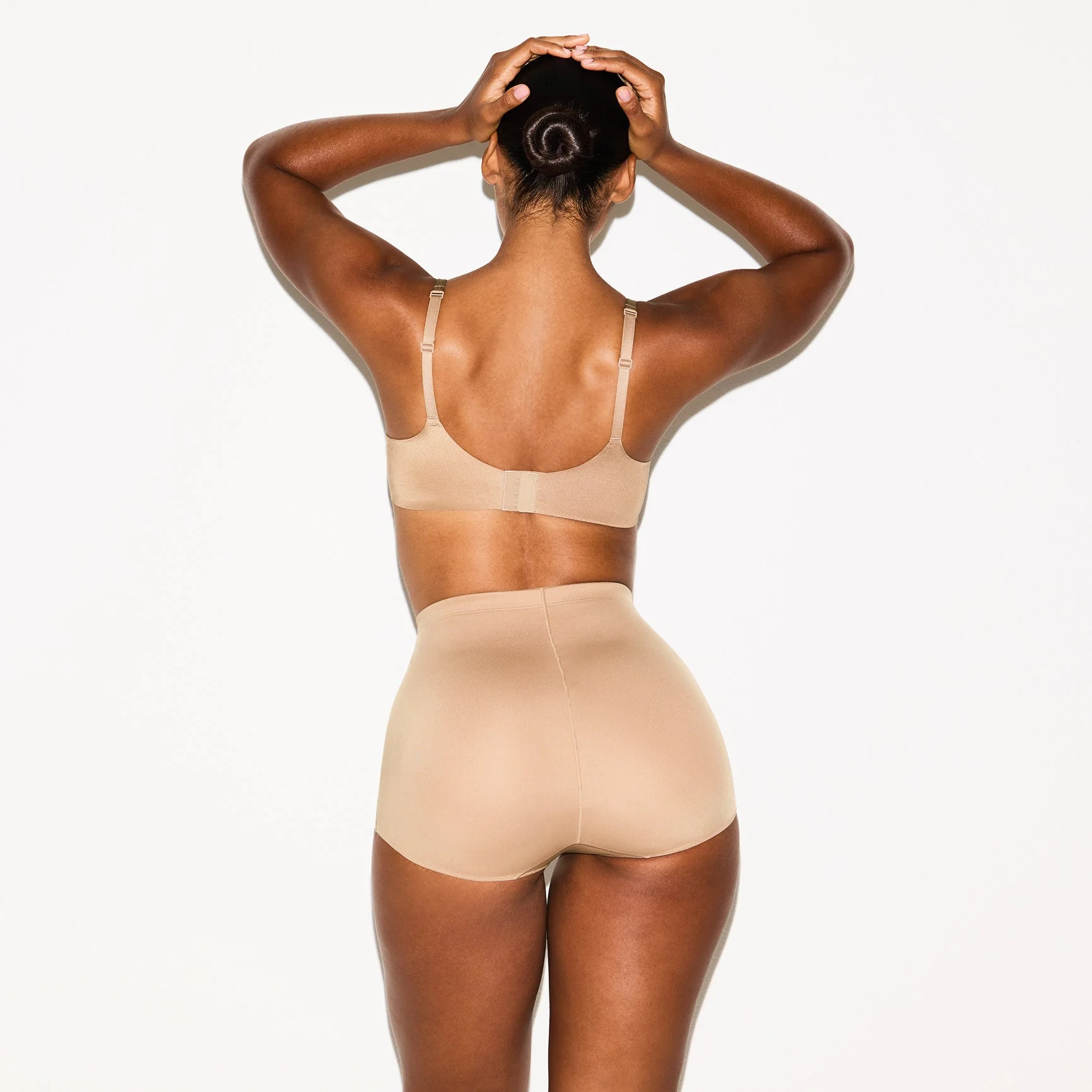 SKIMS BODY BUTT ENHANCING PADDED BRIEF | SIENNA - Image 4