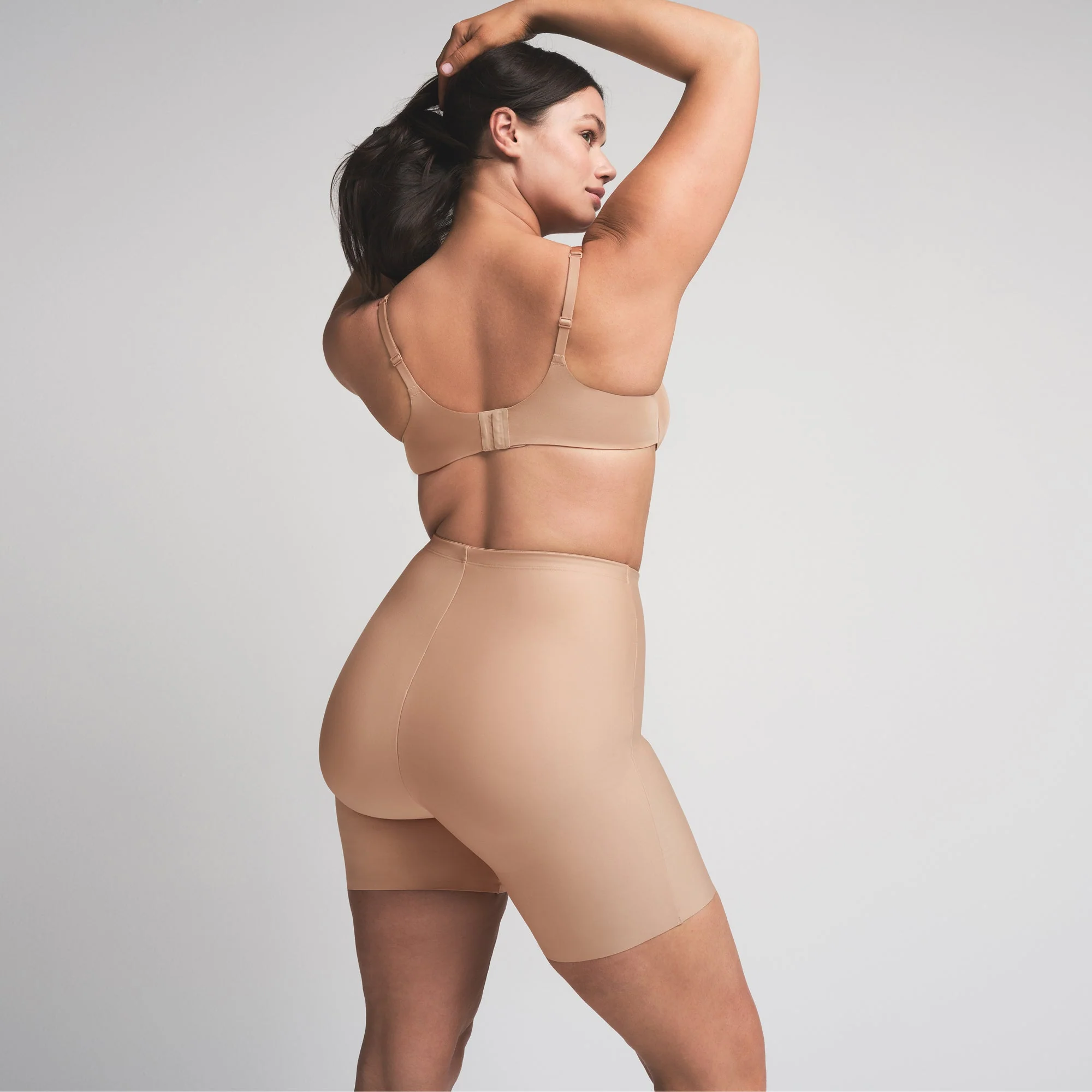SKIMS BODY BUTT ENHANCING PADDED SHORT | CLAY - Image 3