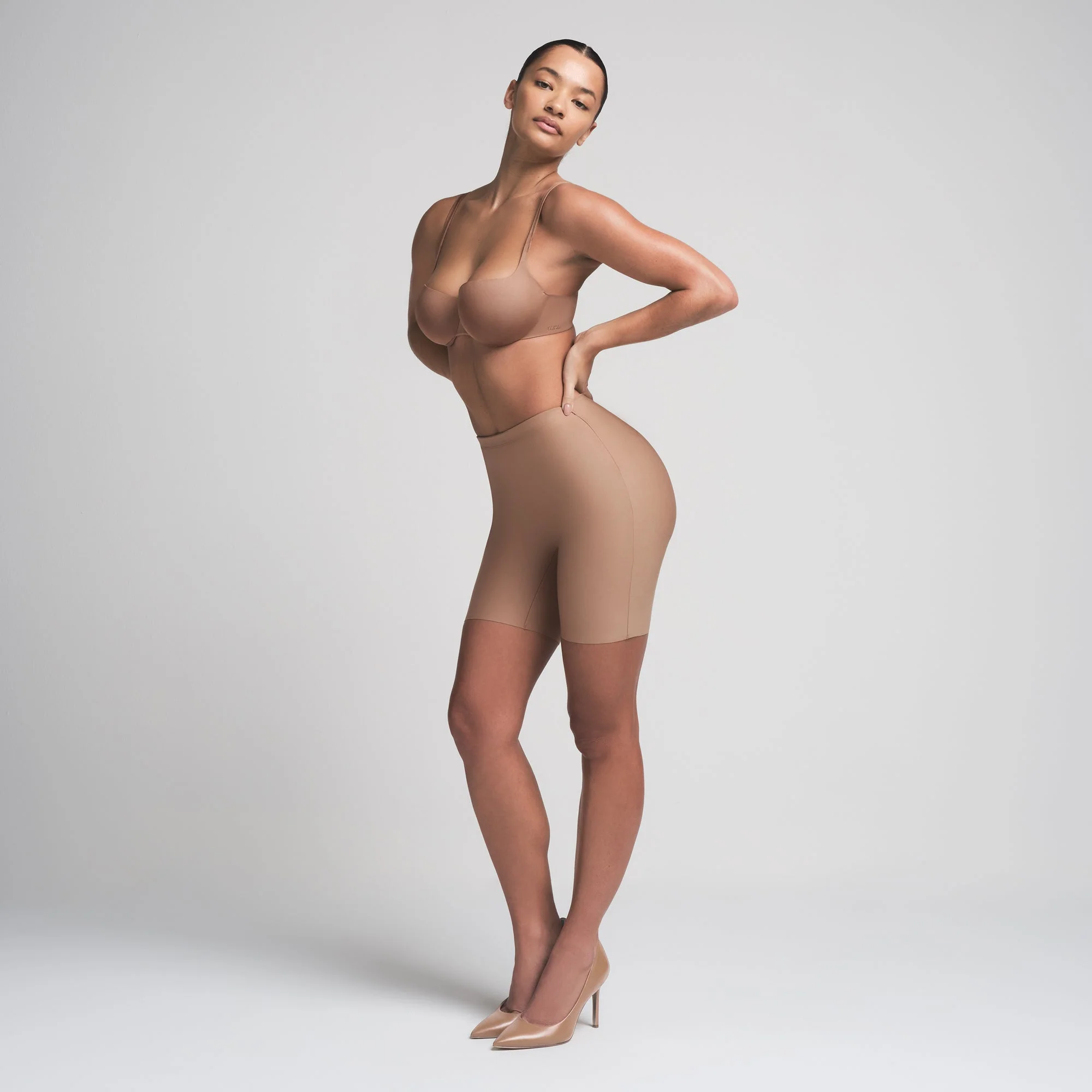 SKIMS BODY BUTT ENHANCING PADDED SHORT | SIENNA - Image 3