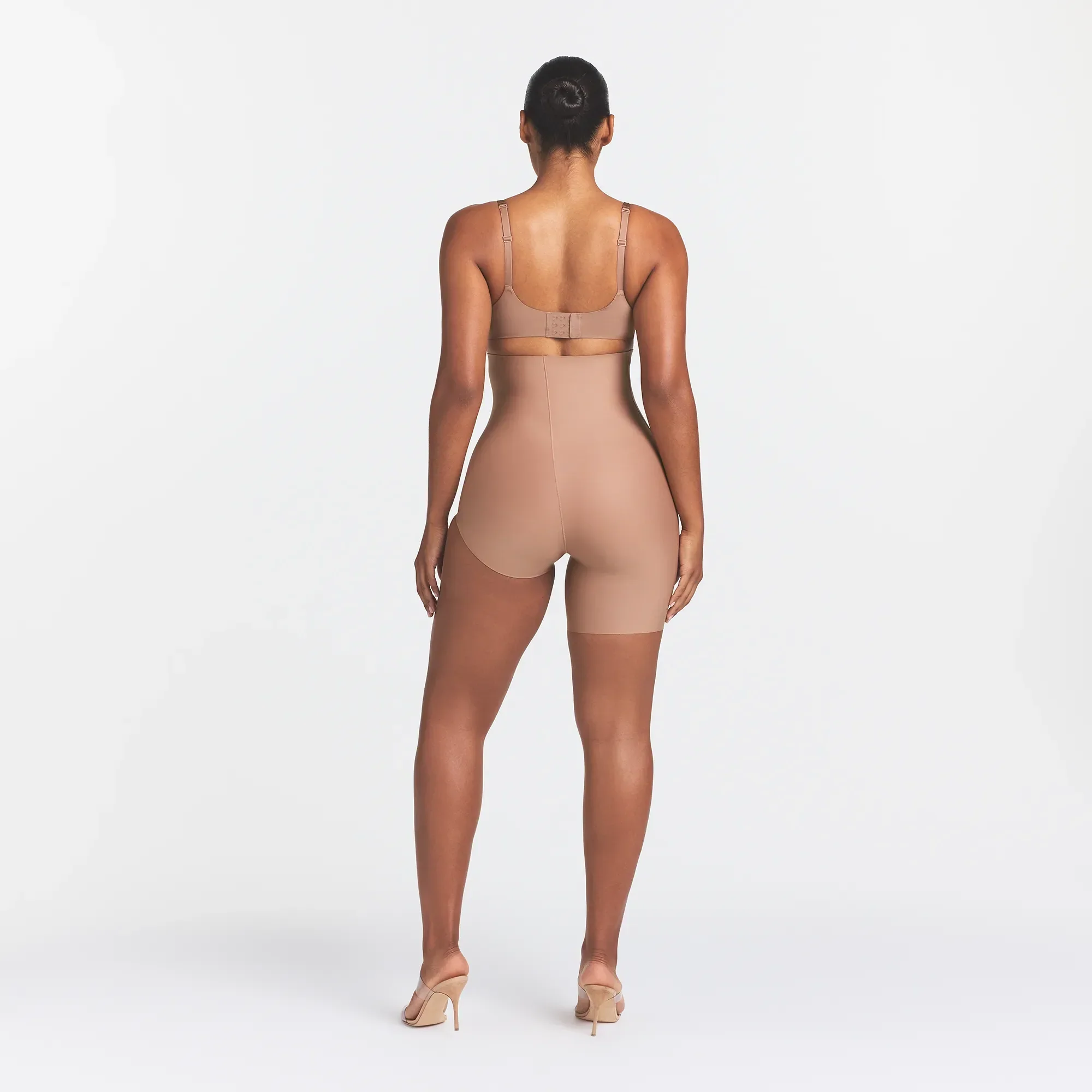 SKIMS BODY LEFT LEG SOLUTION SHORT | SIENNA - Image 4