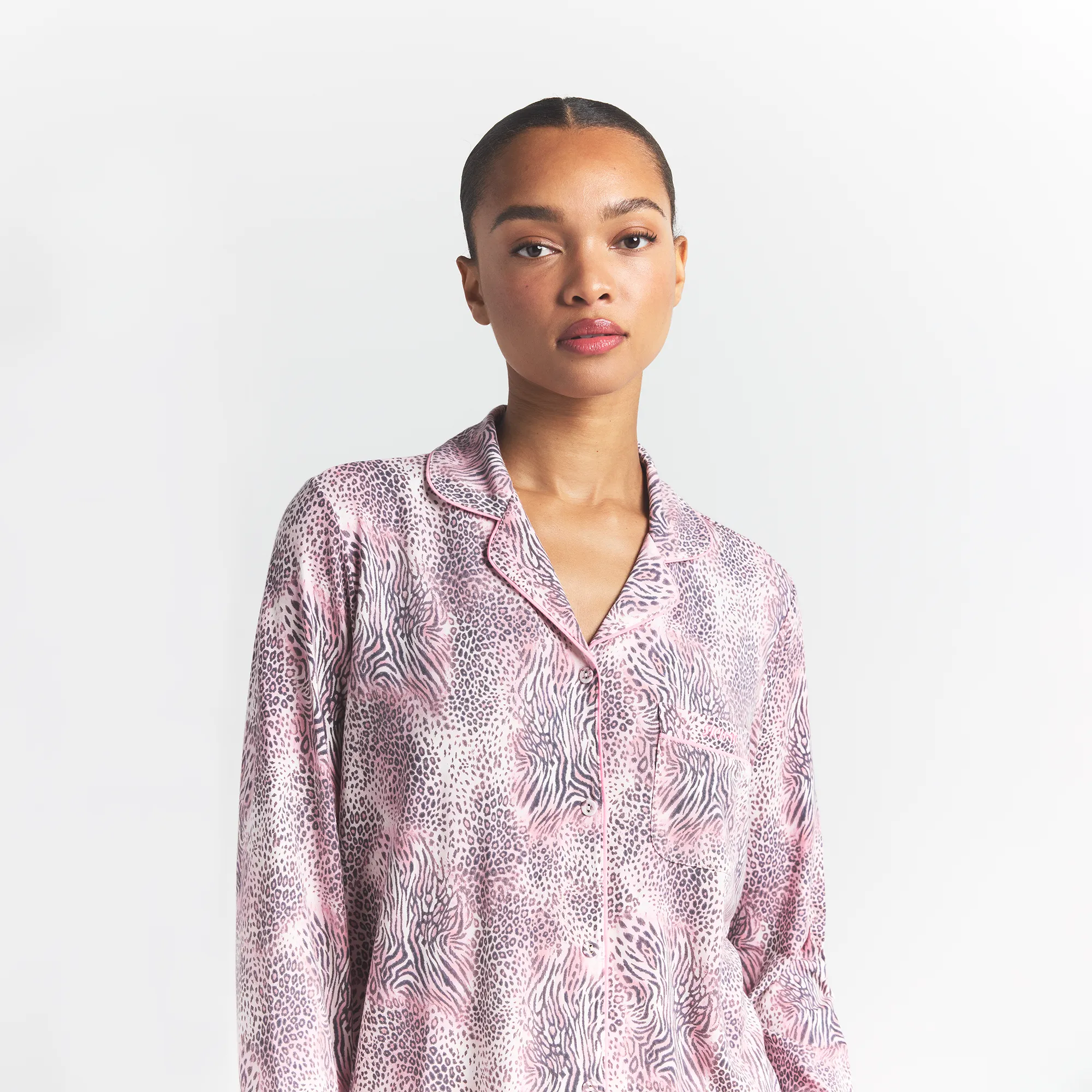 SKIMS SLEEP LONG SLEEVE BUTTON UP SET | BLOOM MINI MULTI ANIMAL - Image 2