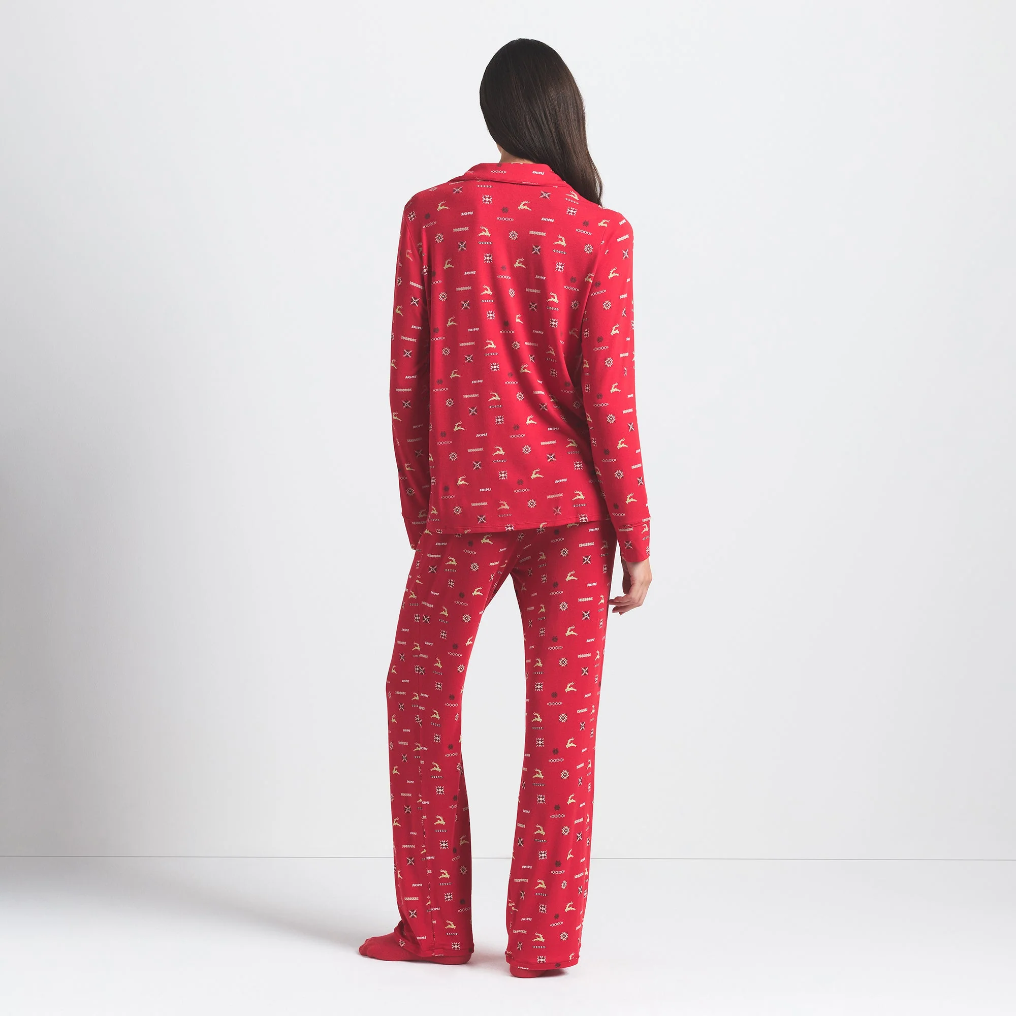 SKIMS SLEEP LONG SLEEVE BUTTON UP SET | CRANBERRY VINTAGE DEER PRINT - Image 3