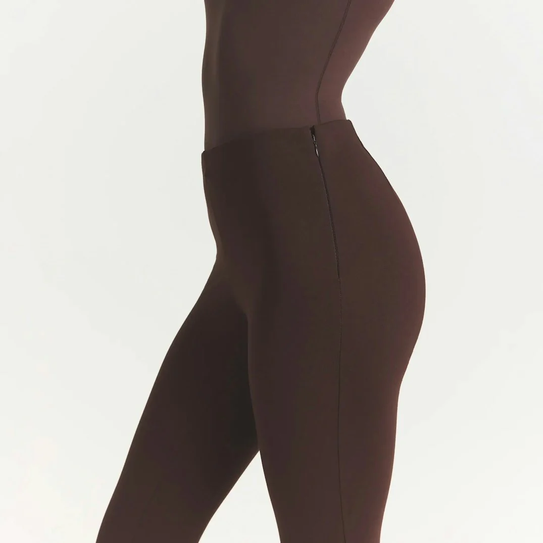 THE ESSENTIAL COLLECTION HIGH-WAISTED LEGGING | ESPRESSO - Image 3