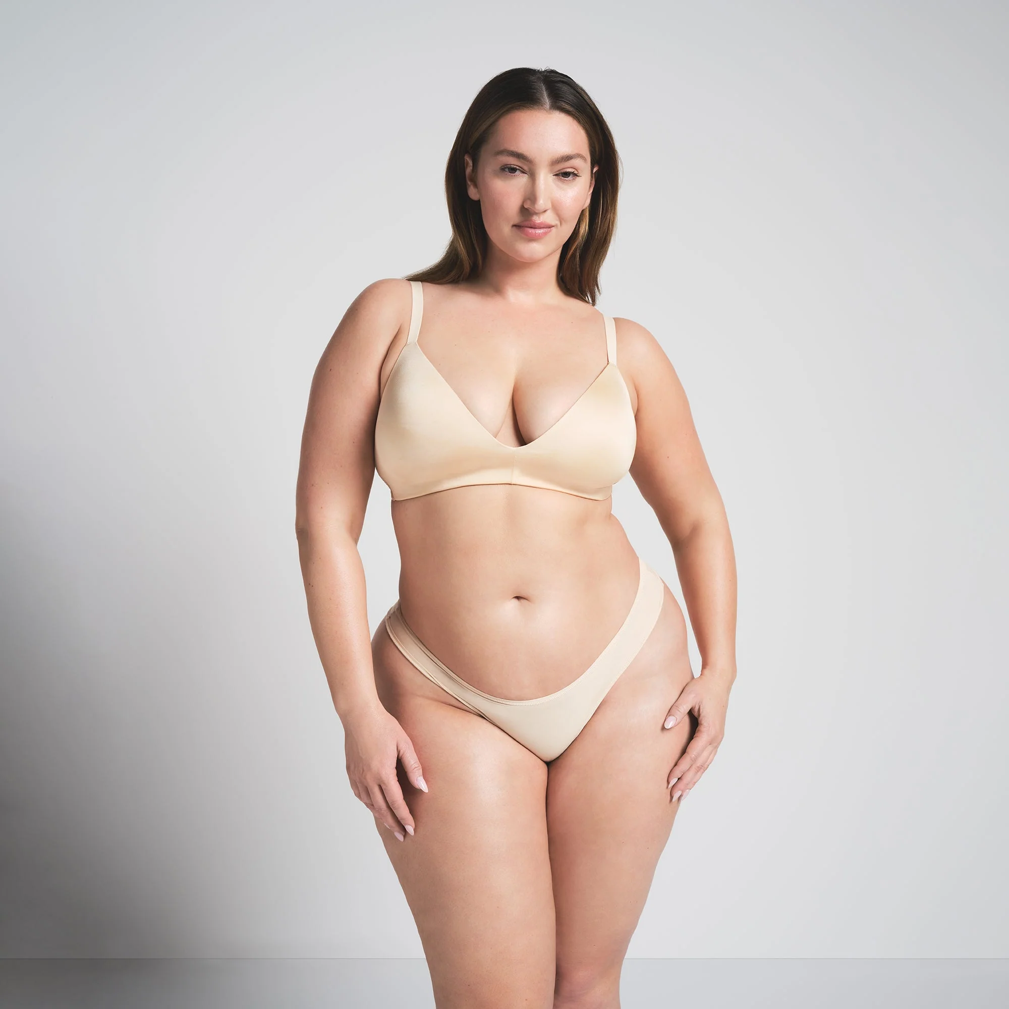 WIRELESS FORM T-SHIRT DEMI BRA | SAND - Image 3
